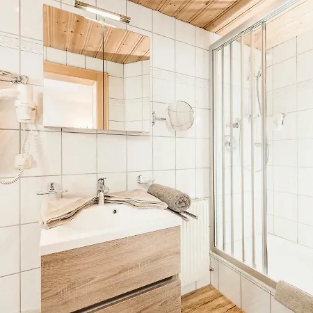 Gaestehaus Oblasser 3*