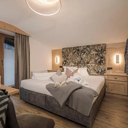 Gaestehaus Oblasser Майрхофен