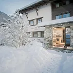 Gaestehaus Oblasser مايرهوفن